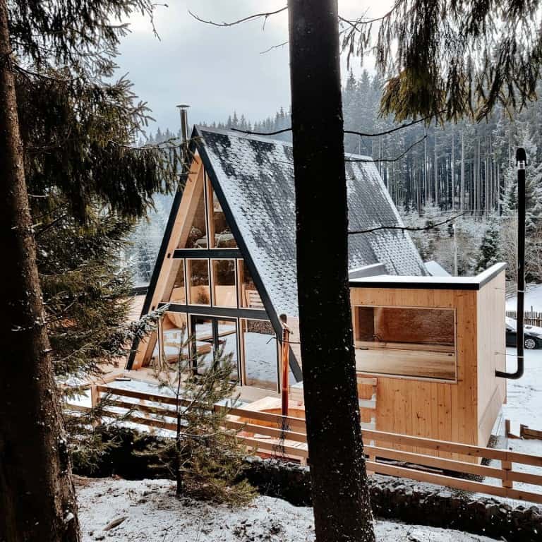 Cabane de 2 persoane de închiriat la munte, cu priveliște de vis iTurist.ro Cabane de 2 persoane de închiriat la munte, cu priveliște de vis iTurist.ro