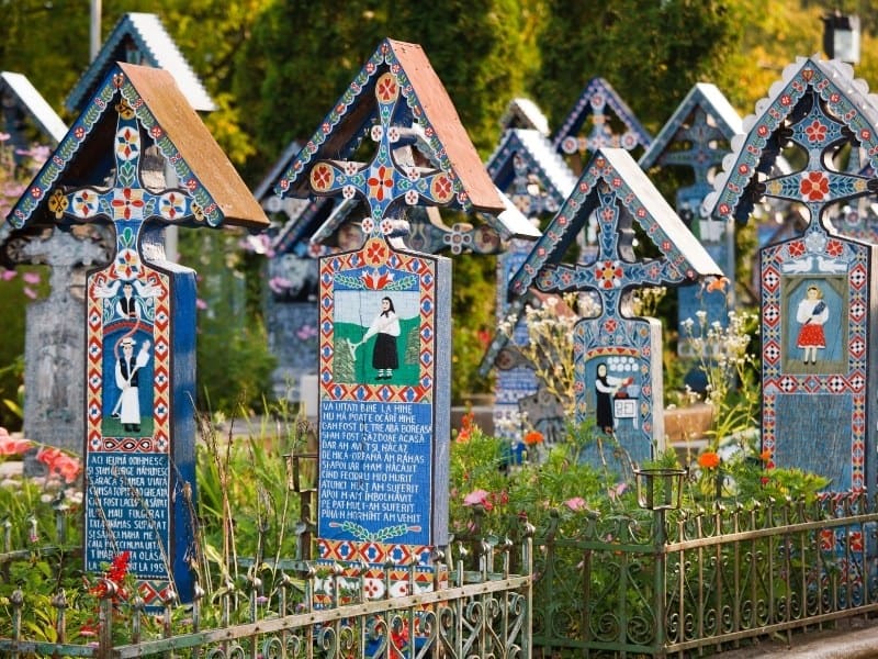 Cimitirul Vesel Sapanta - obiectiv turistic Maramures