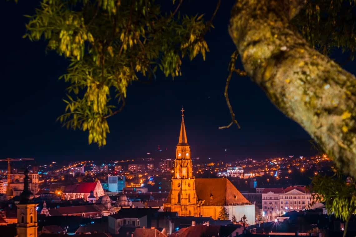 priveliste a orasului Cluj-Napoca noaptea