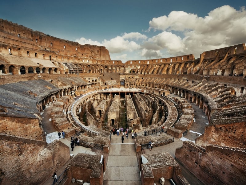 Colosseumul din Roma in interior