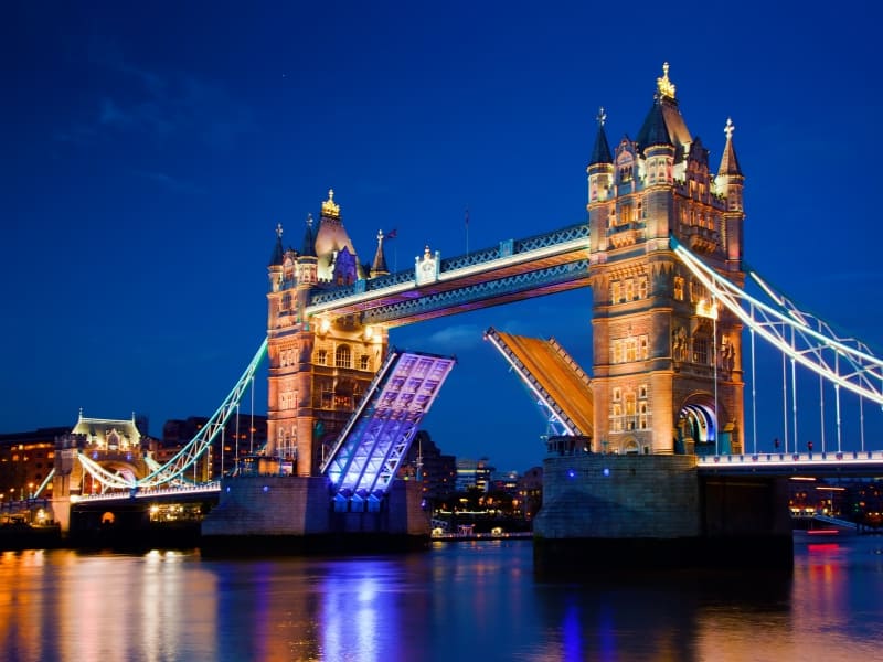 podul Tower Bridge din Londra