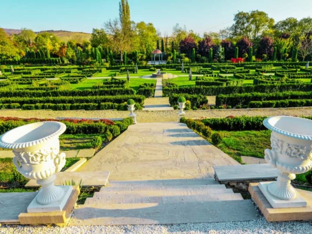 I Giardini di Zoe, unul dintre cele mai frumoase locuri de vizitat în județul Hunedoara