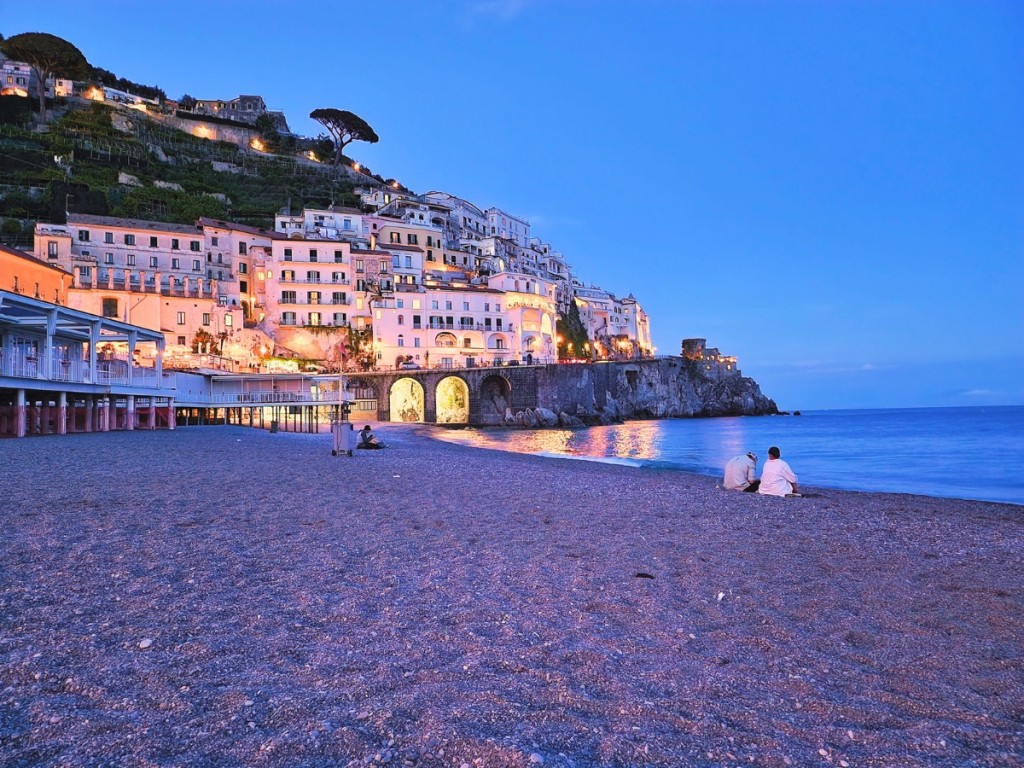 Plaja Amalfi seara