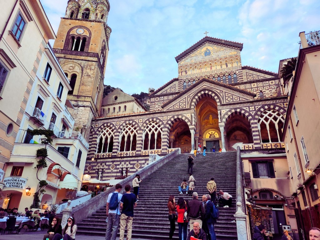 Piazza Duomo din Amalfi