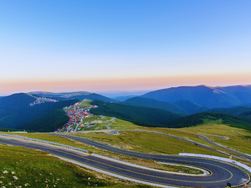 Rânca, prima stațiune de unde se poate urca pe Transalpina