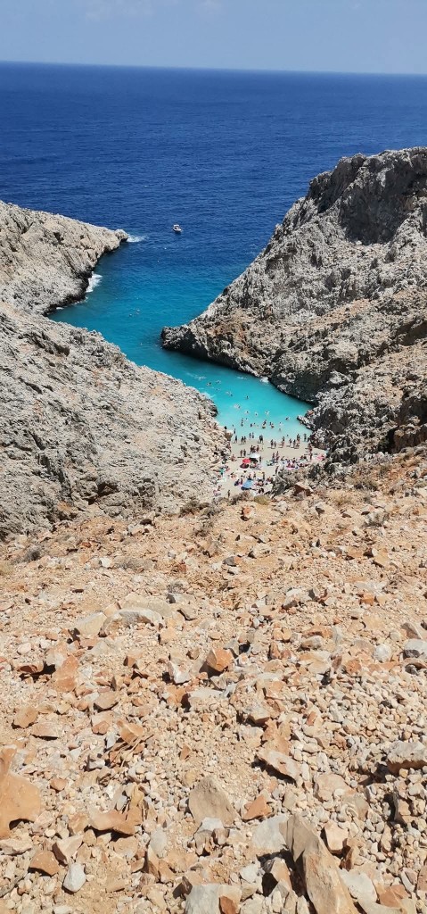 Plaja Seitan Limania vazuta din parcare