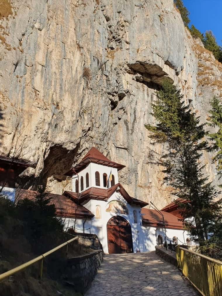 Mănăstirea Ialomiței