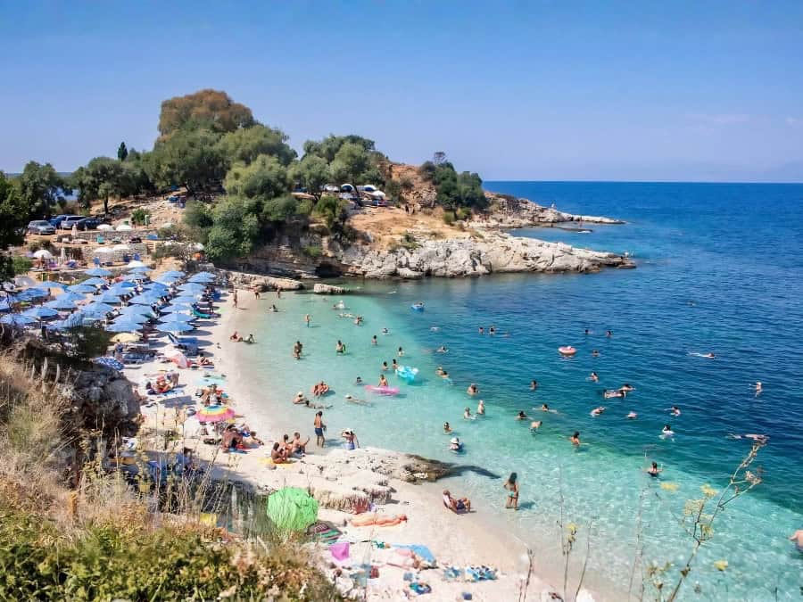 Plaja Bataria din Kassiopi