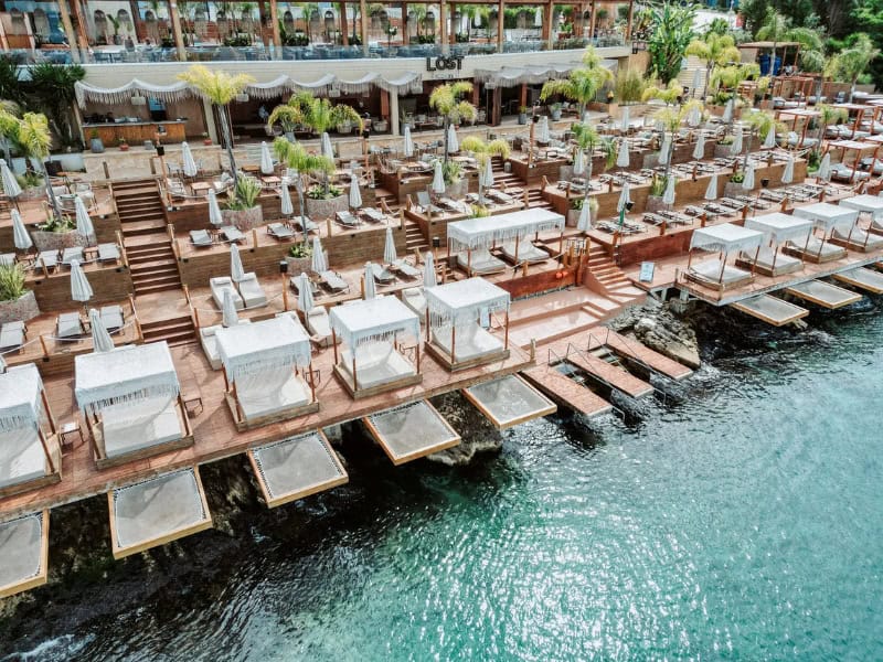 Lost Seaside, cel mai frumos beach club din Saranda