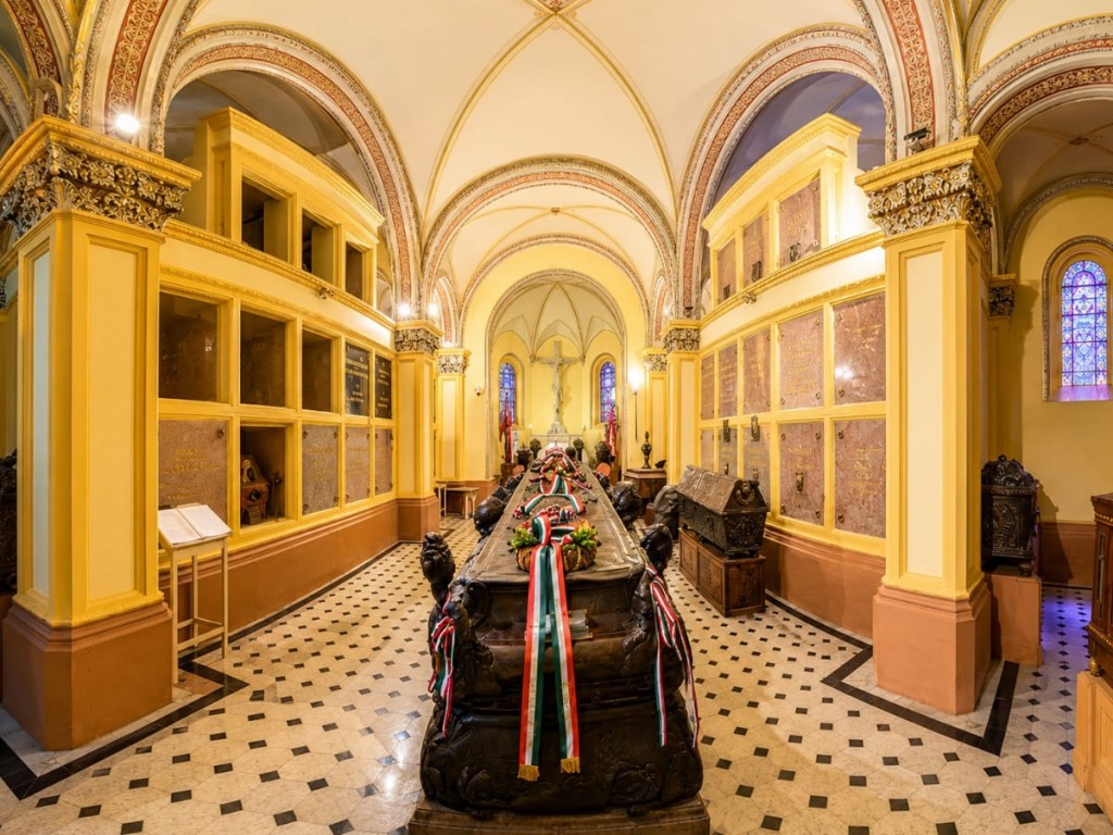 Cripta familiei Karolyi din Mănăstirea Franciscană